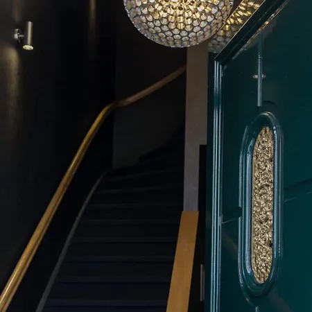 Lägenhetshotell Golden Mansion 3*