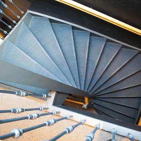 Lägenhetshotell Golden Mansion 3*