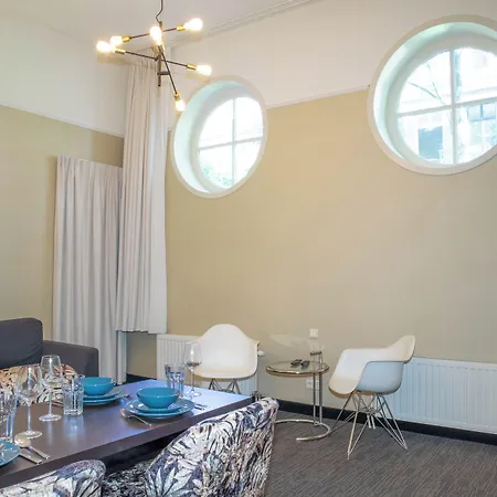 Lägenhetshotell Golden Mansion