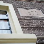 Golden Mansion アパートホテル