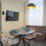 Golden Mansion アパートホテル