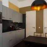 アパートホテル Golden Mansion