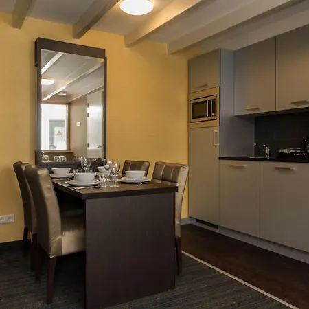 Golden Mansion Aparthotel 3*