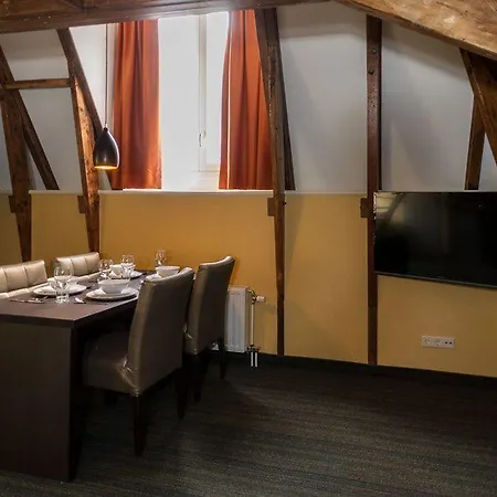 Golden Mansion Apartahotel 3*