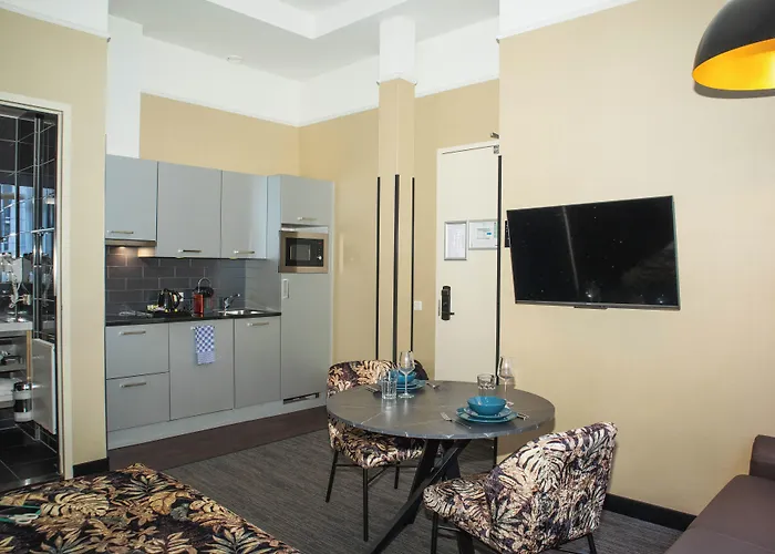 Golden Mansion Aparthotel 3*